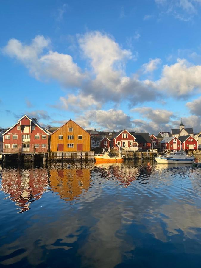 Waterfront Rorbu - By The Beach Bud Buitenkant foto